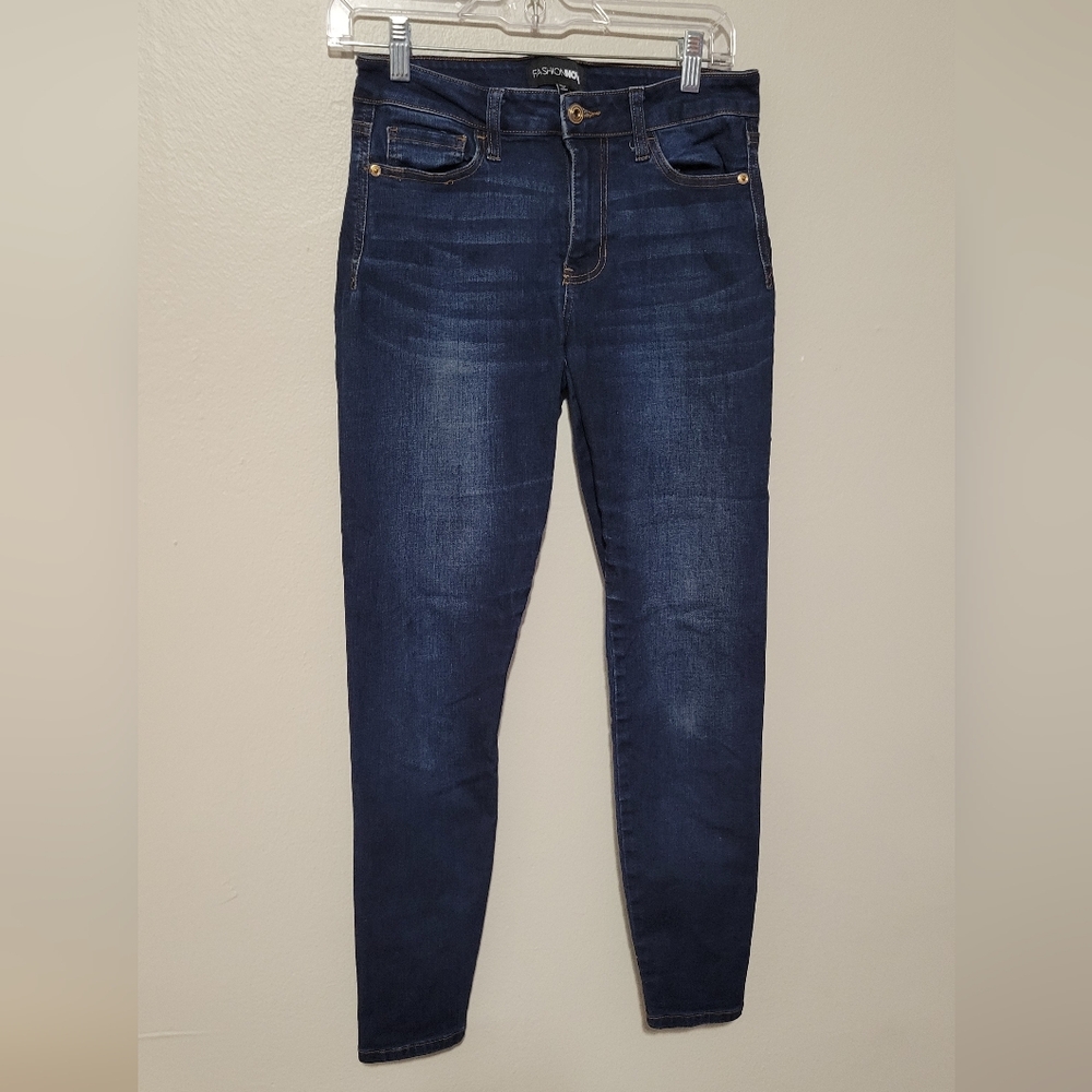 FashionNova Dark wash skinny stretch jeans size 5